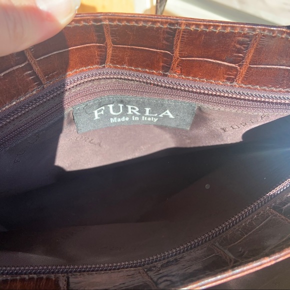 SOLD Vintage FURLA Leather Embossed Italian Purse - Picture 8 of 9